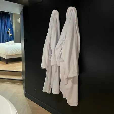 Daire Luxury Romantic Getaway With Jacuzzi *