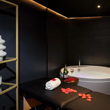 Luxury Romantic Getaway With Jacuzzi Appartement